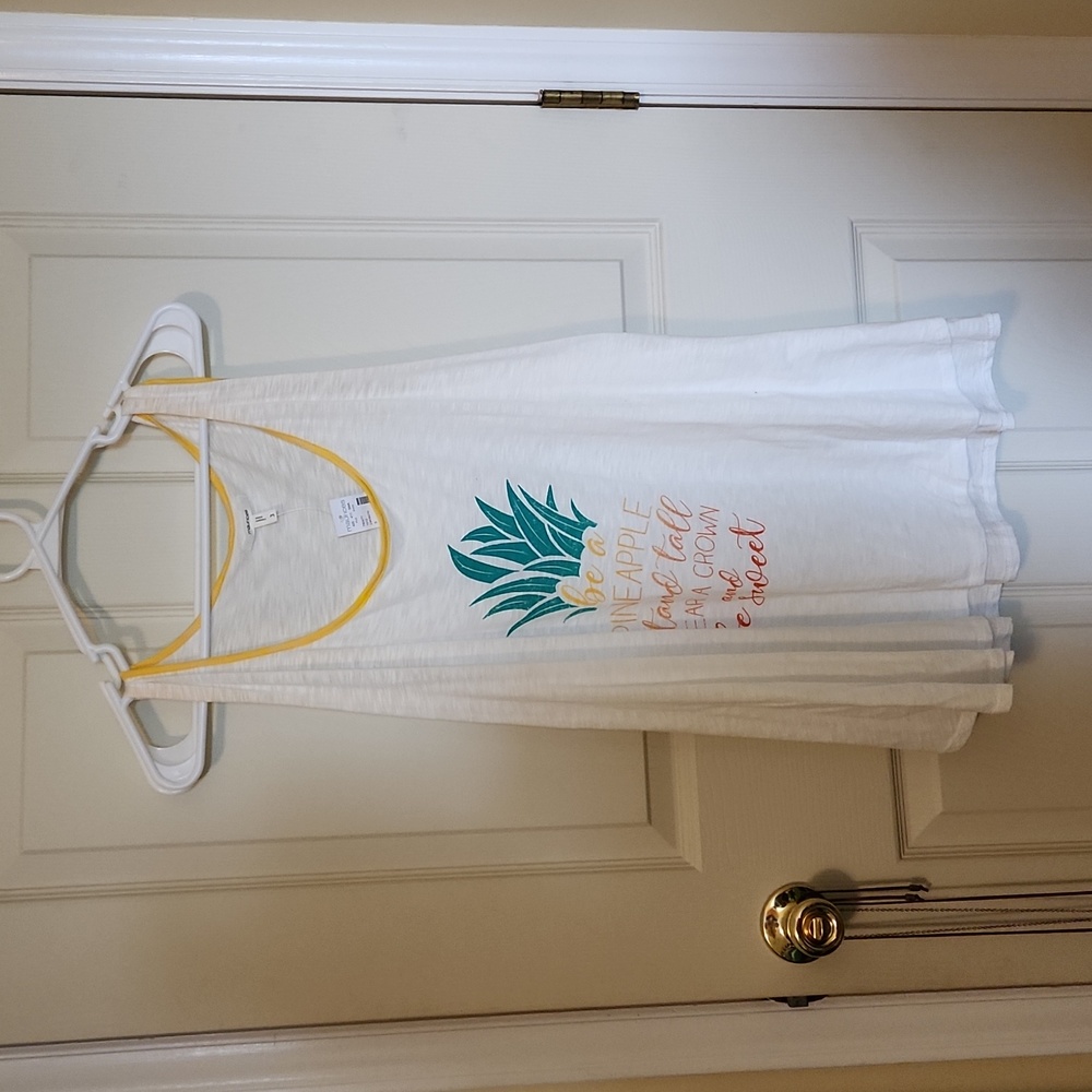 Maurices Pineapple Tank size 3